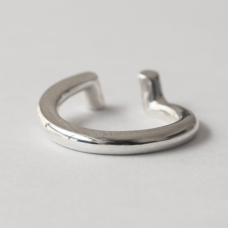 uM / SLOPE EAR CUFF（um- slE01 _SV）