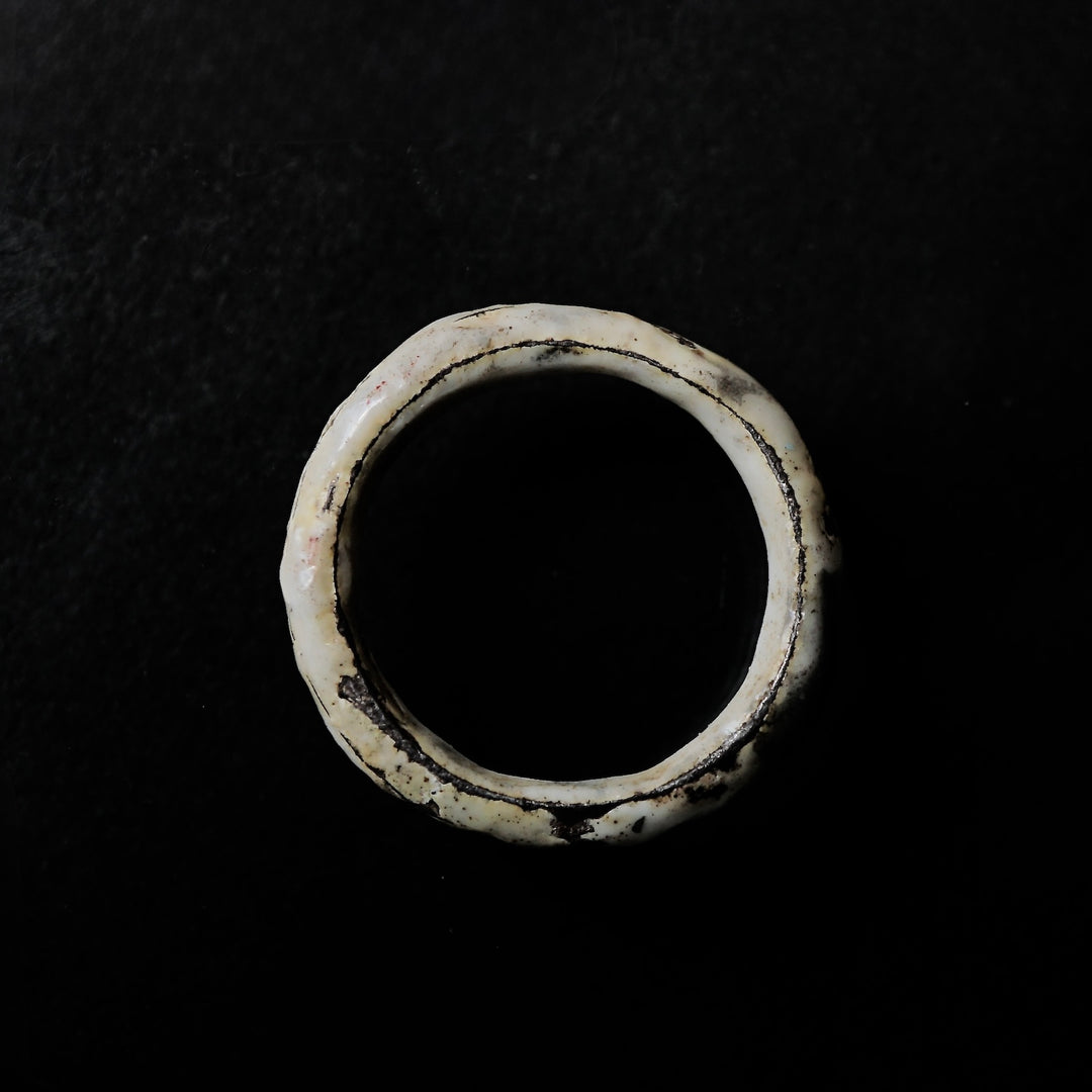 苦手な相手との関係を断ち切り新たなステップを踏み出す勾玉オルゴネックレス 穀雨 – Fuligo / Fuligoshed