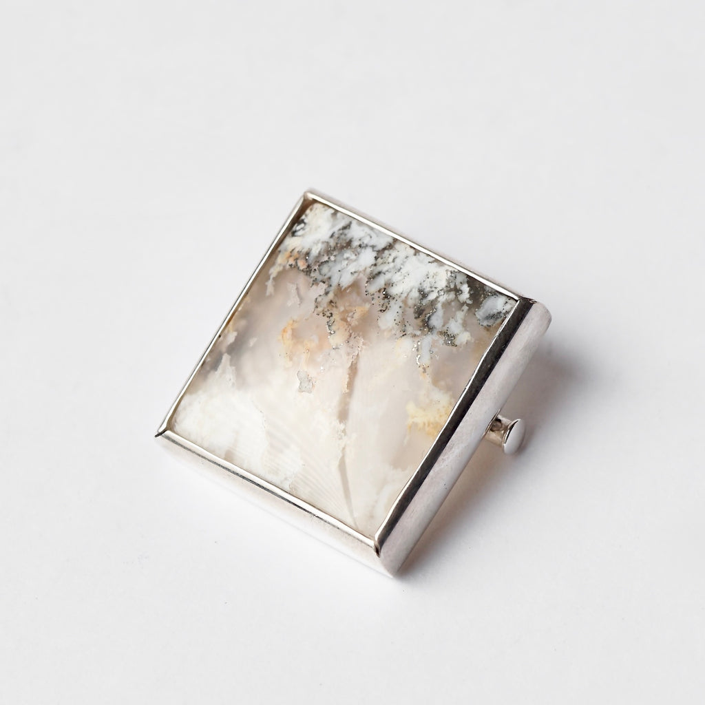 emme/garden quartz brooch (ARG6012)