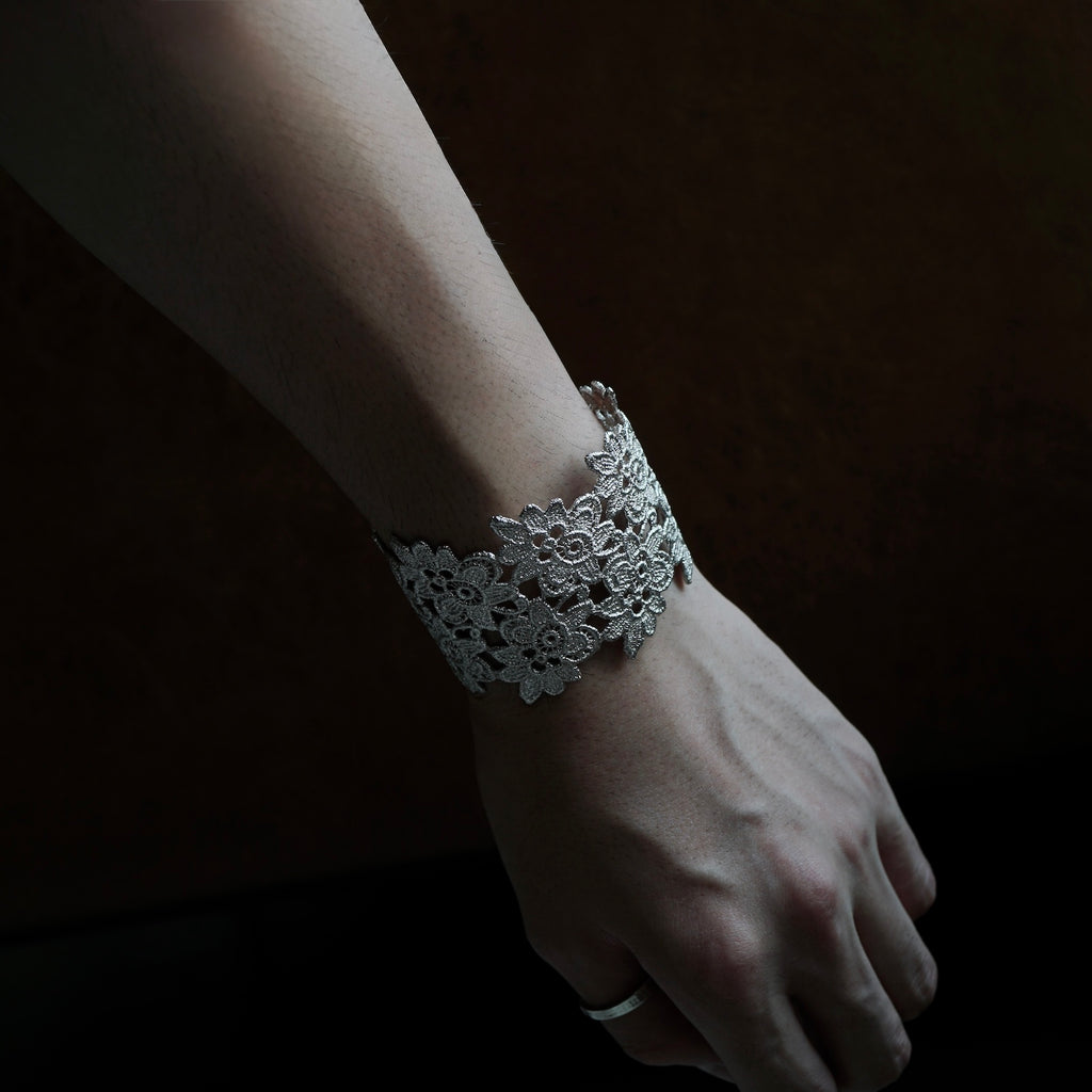 emme / antique lace bangle B005（SIL4021）