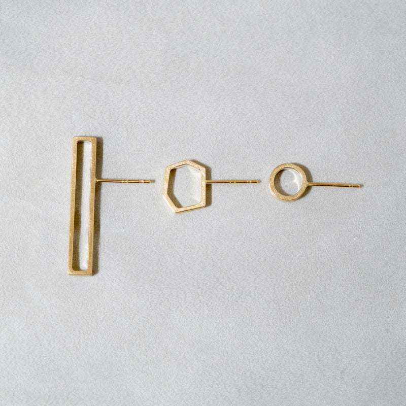 comado/outline pierce (for one ear)