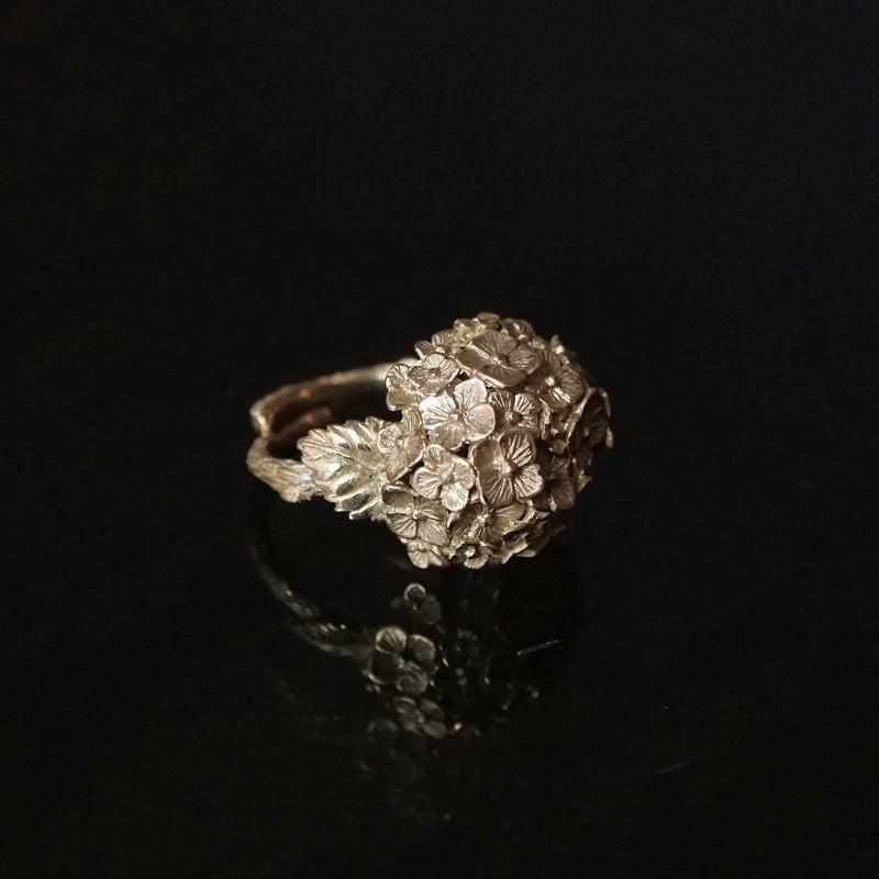 COCOON Hydrangea Ring L Silver
