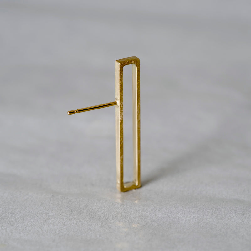 comado/outline pierce (for one ear)