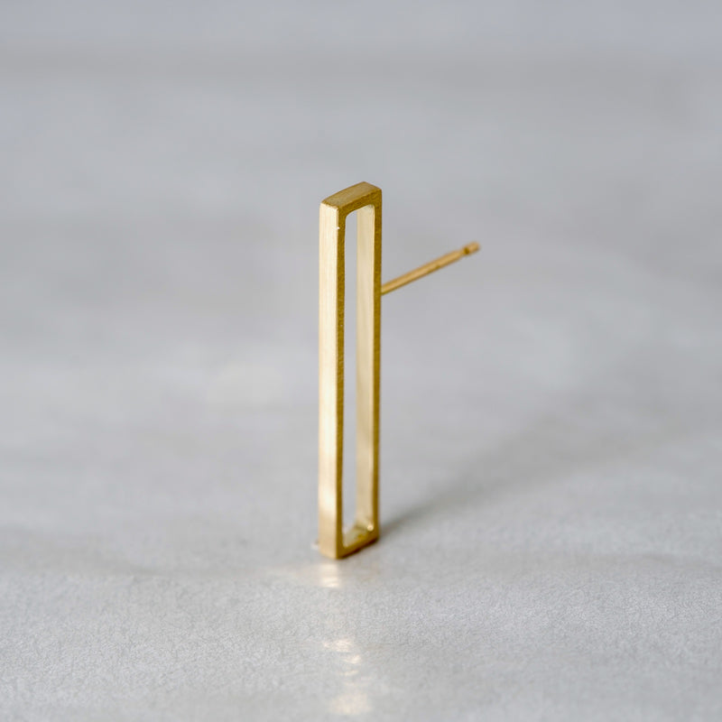 comado/outline pierce (for one ear)