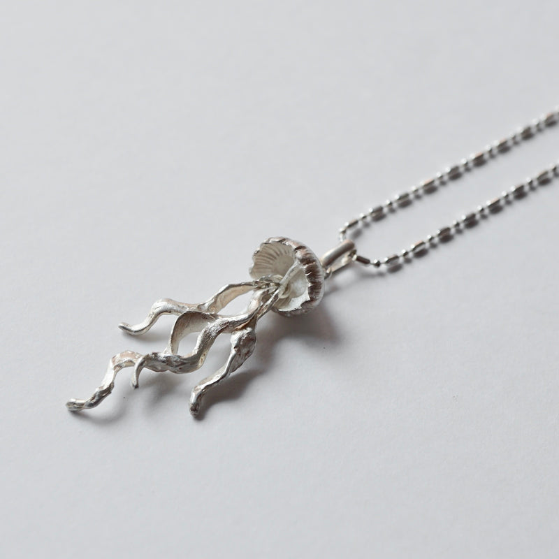 COCOON Jellyfish Necklace Silver