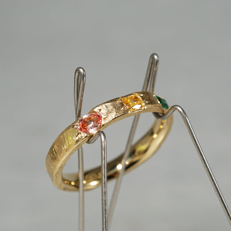 [-12/28 Limited] GICLAT / Camino 3stones [K18YG x Padparadscha Sapphire x Yellow Dia x Emerald]