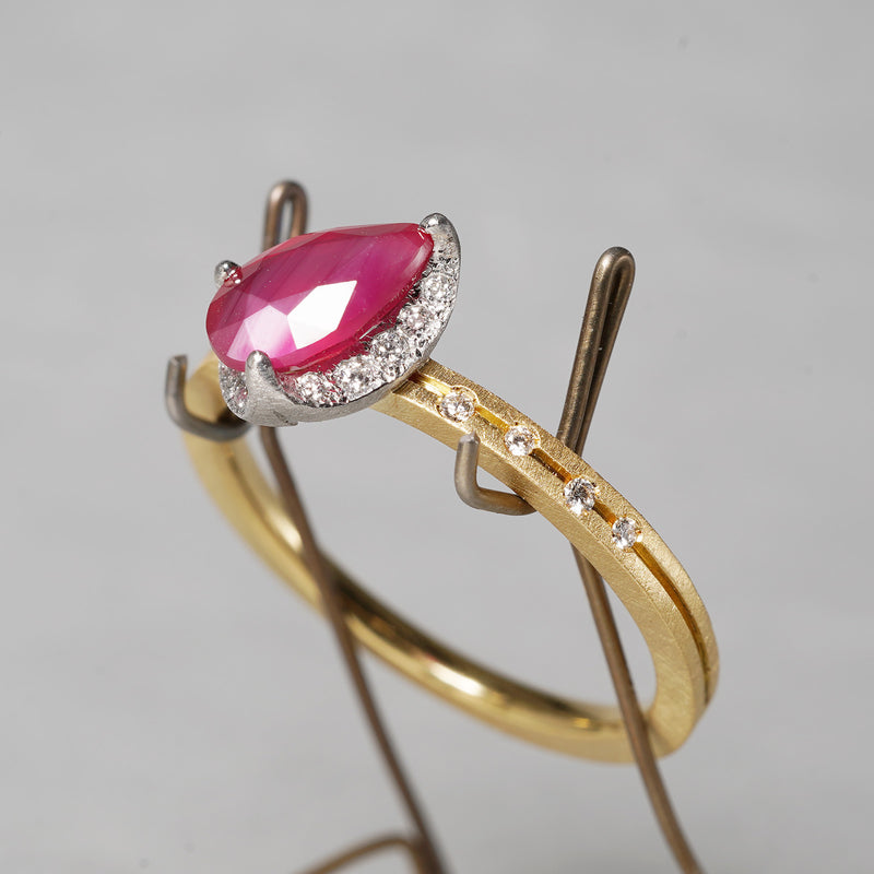 [5/3-5/25 Limited time only] 19un-neuf / Lotus Ring Ruby CR05313