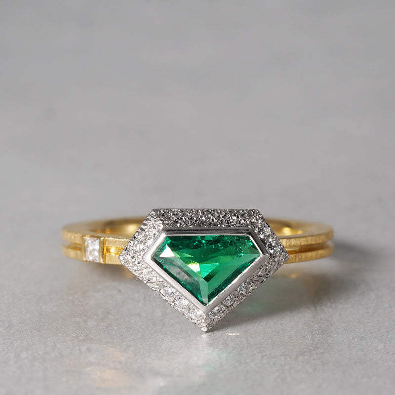[5/3-5/25 Limited time only] 19un-neuf / Tsukinomichi Ring Emerald CR43115