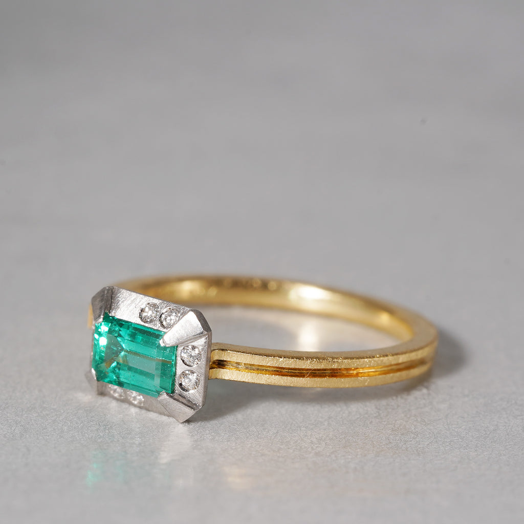 [5/3-5/25 Limited time only] 19un-neuf / Tsukinomichi Ring Emerald CR0611
