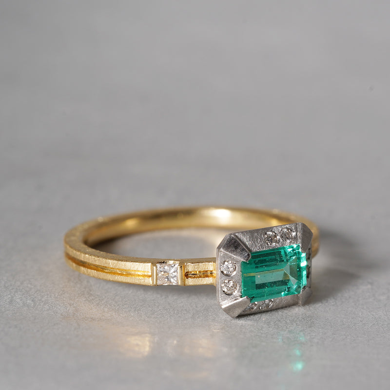 [5/3-5/25 Limited time only] 19un-neuf / Tsukinomichi Ring Emerald CR0611