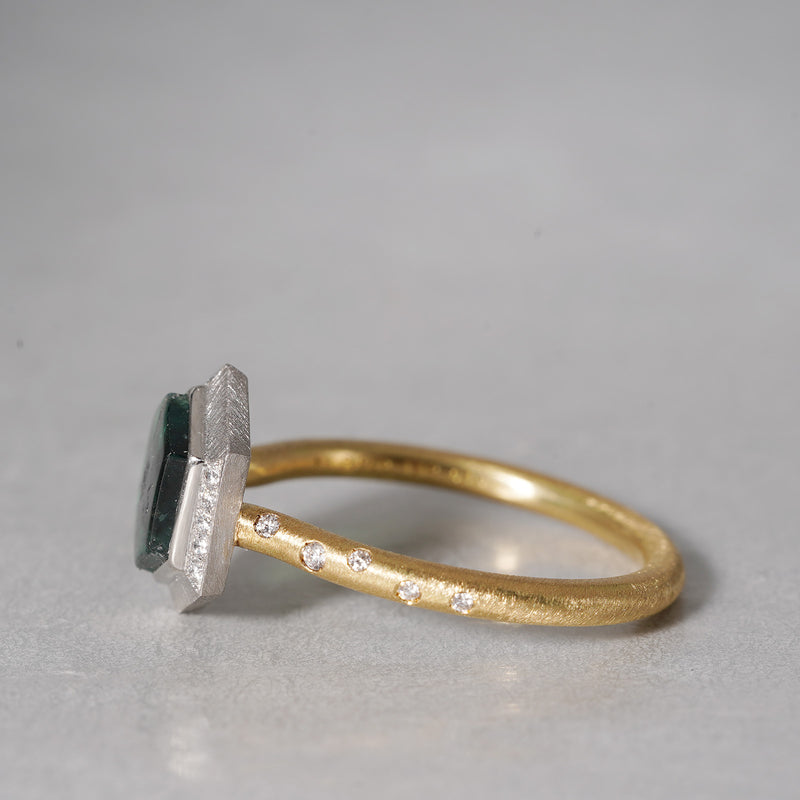 [5/3-5/25 Limited time only] 19un-neuf / Bohemian Ring Emerald CR04212