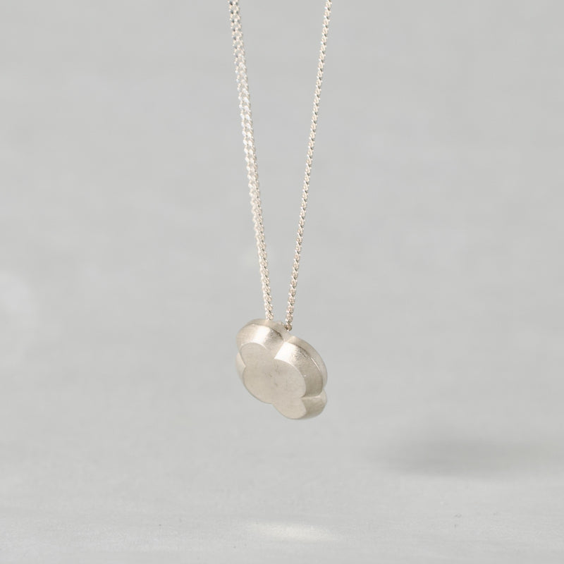 MAKIAMI / FACET Necklace Clover