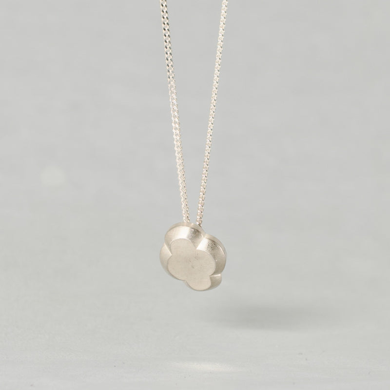 MAKIAMI / FACET Necklace Clover