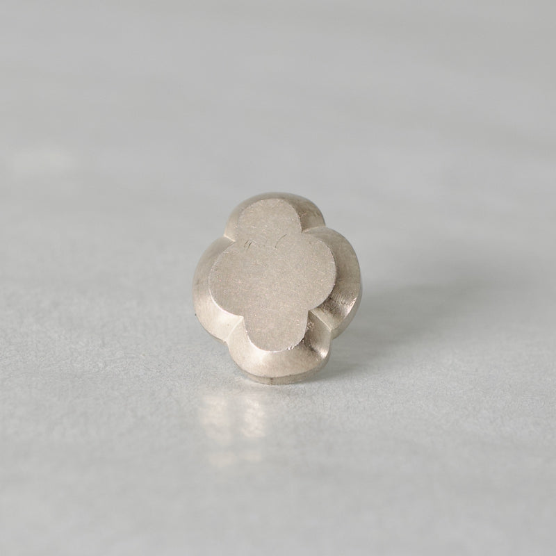 MAKIAMI / FACET Earring Clover（片耳用）