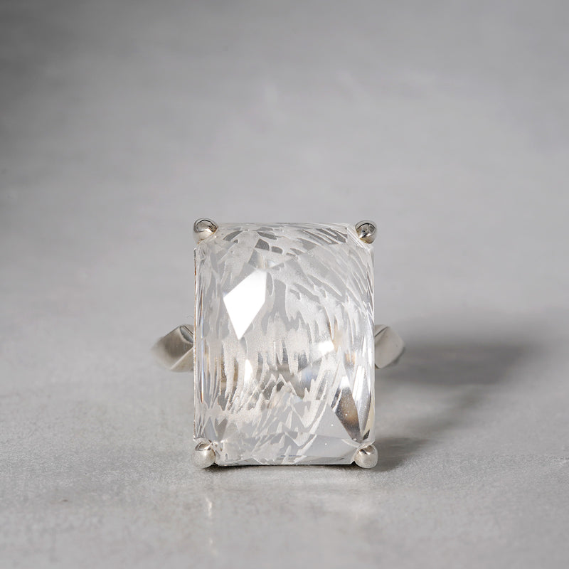 MOEMI SUGIMURA / Back Carving Quartz Ring RGCN24-ID222