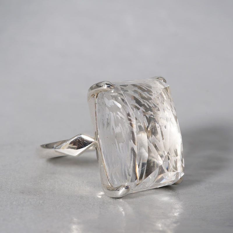MOEMI SUGIMURA / Back Carving Quartz Ring RGCN24-ID222