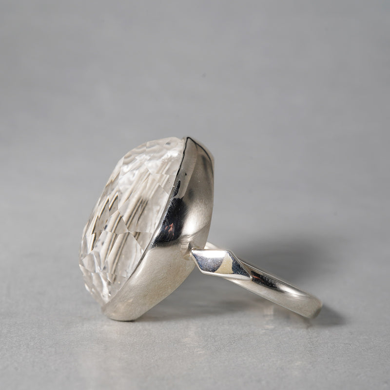MOEMI SUGIMURA / Back Carving Quartz Ring RGCN24-ID223