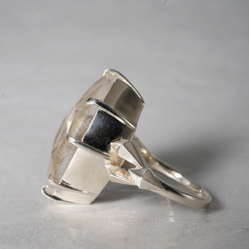 MOEMI SUGIMURA / Platinum Narcil Quartz Ring RGCN25-ID254