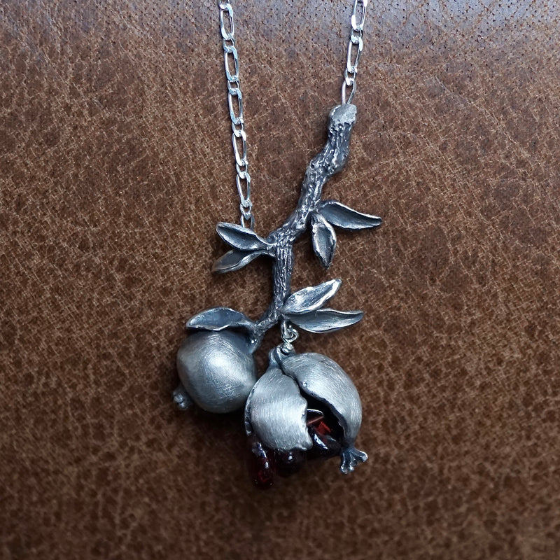 COCOON Cacro Necklace in Silver