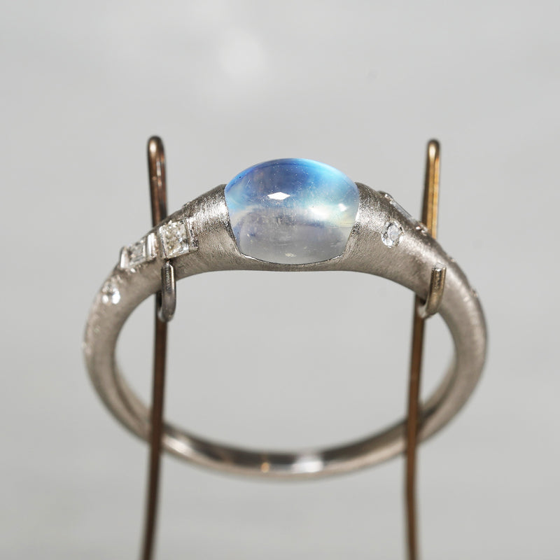 [5/3-5/25 Limited time only] 19un-neuf / Handsome Ring WhiteLabradorite CR03712