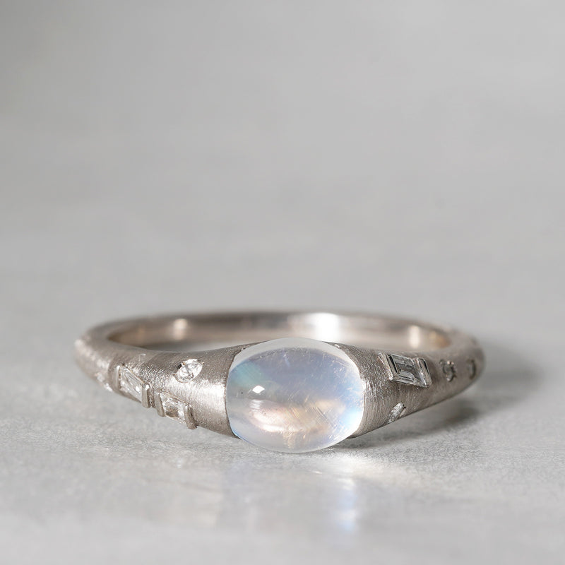 [5/3-5/25 Limited time only] 19un-neuf / Handsome Ring WhiteLabradorite CR03712