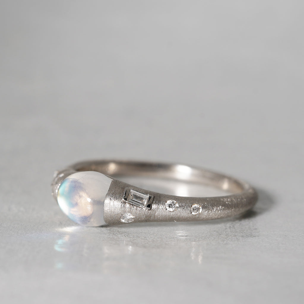 [5/3-5/25 Limited time only] 19un-neuf / Handsome Ring WhiteLabradorite CR03712