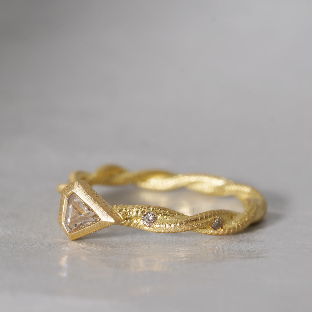 [5/3-5/25 Limited time only] 19un-neuf / IVY ring Dia AR01310