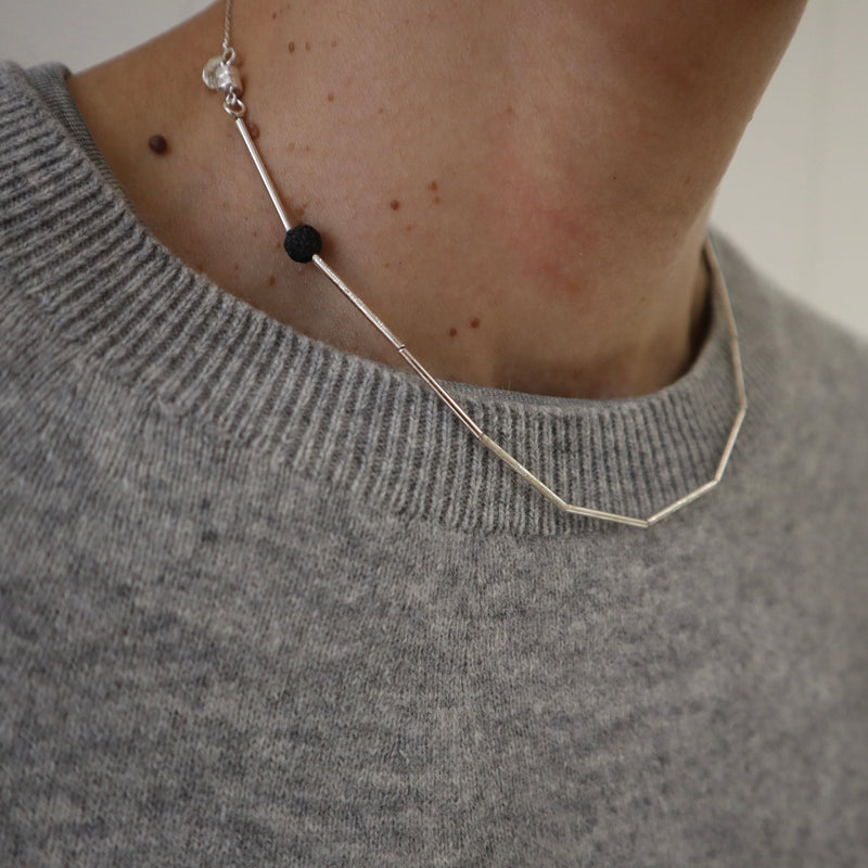 sussus. / LAVA necklace (LA4141)