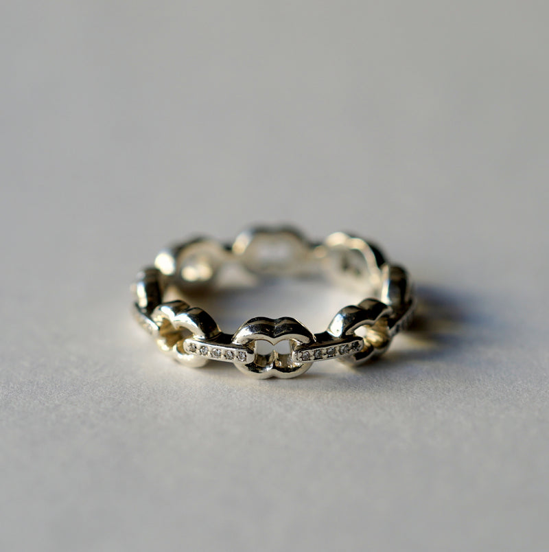 GIFTED / 8LINKED IMPLOSION CHAIN RING SVD