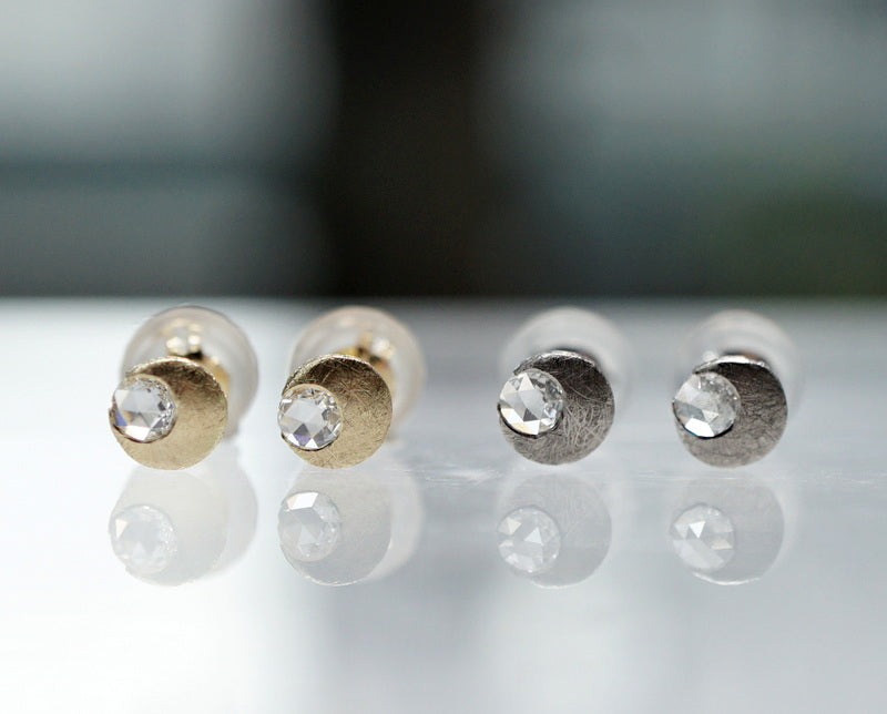GICLAT / K18WG 月 Dia ピアス