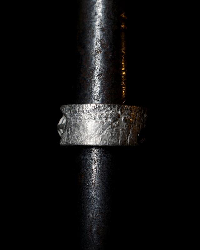 kagari yusuke × GIFTED / wall crack ring (rebar) SV