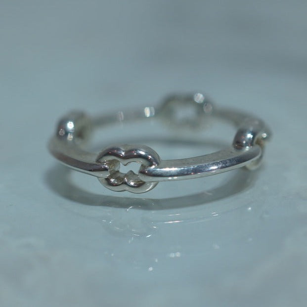 GIFTED / HOOPED IMPLOSION CHAIN RING SV