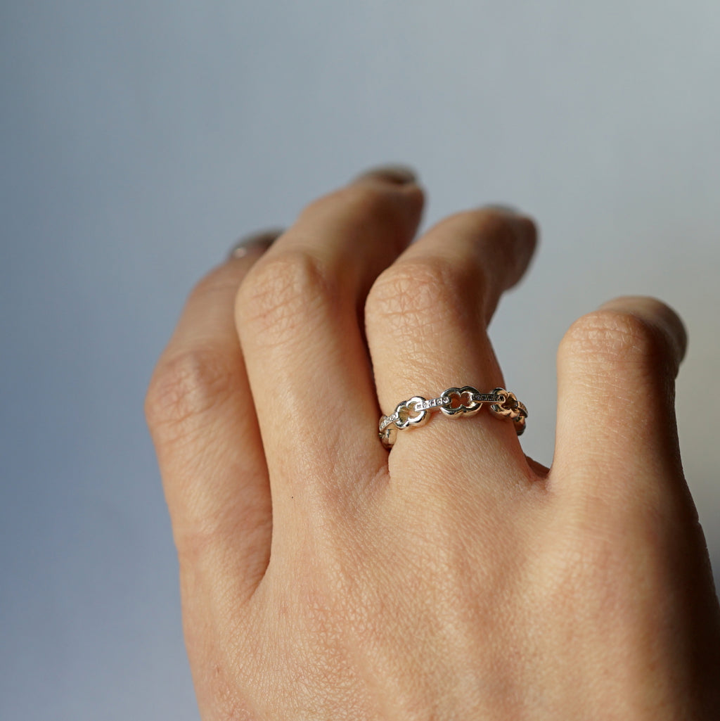 GIFTED / 8LINKED IMPLOSION CHAIN RING SVD