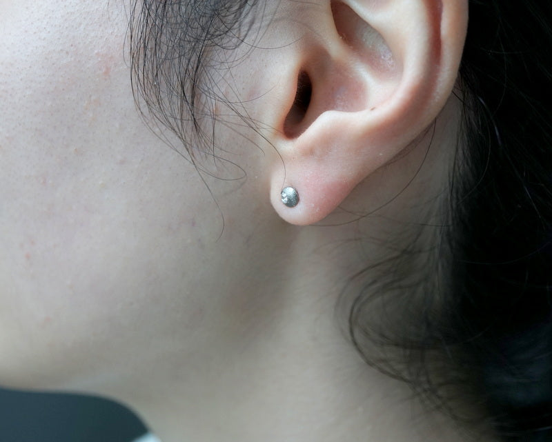 GICLAT / K18WG 月 Dia ピアス