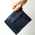 kagari yusuke / 二つ折り財布　ブラック