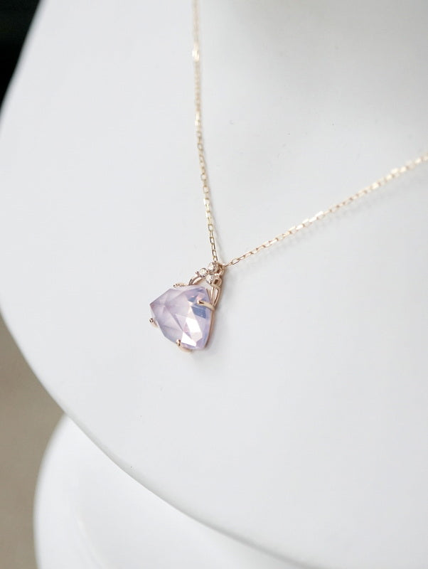 HAVITAS tri-cut gem pendant Lavender quartz K10YG