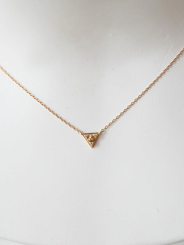 HAVITAS Pyramid necklace K18