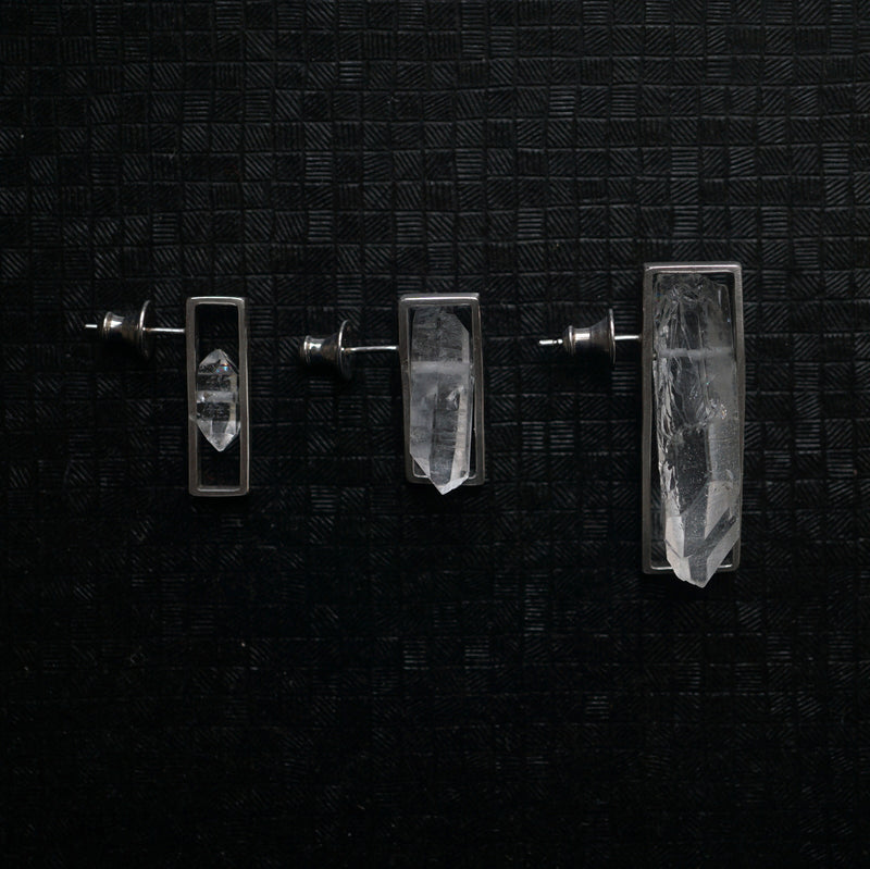 revie objects /〈INSIDE〉quartz earring（IN2-01/03）