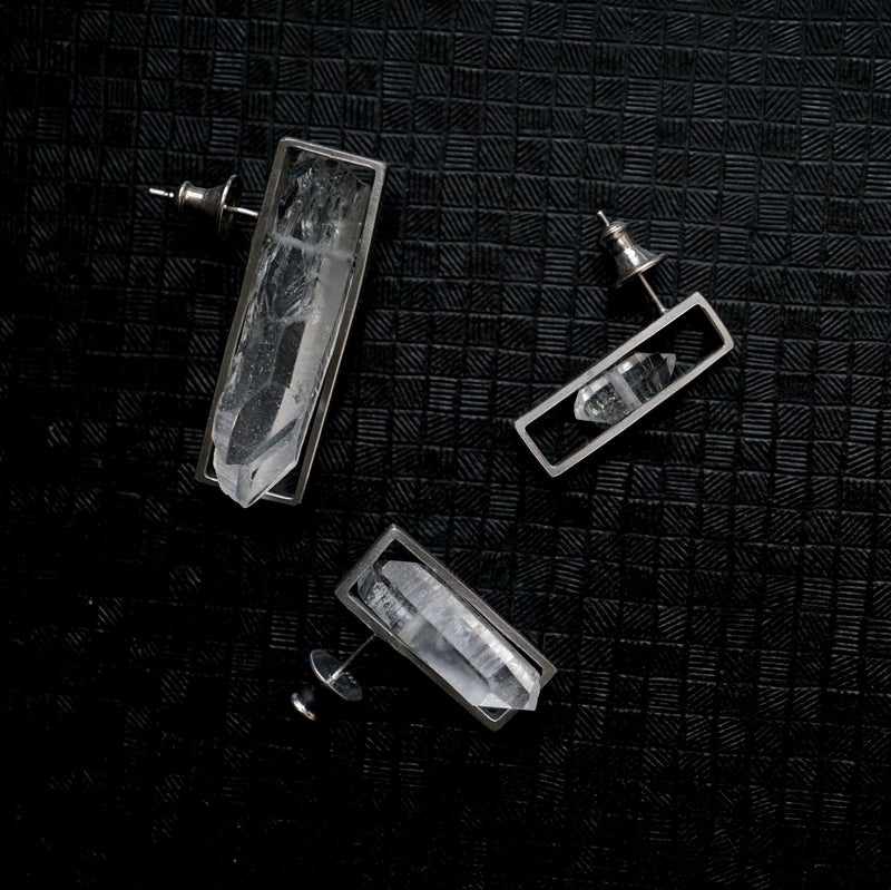 revie objects /〈INSIDE〉quartz earring（IN2-01/03）