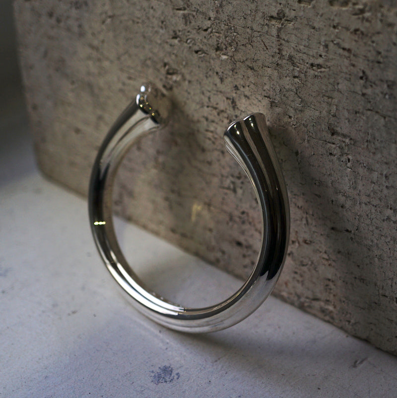GIFTED / QUIET BANGLE (NARROW OR WIDE)
