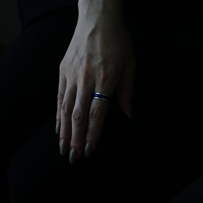 VINTAGE JEWELRY/  Blue enamel ring