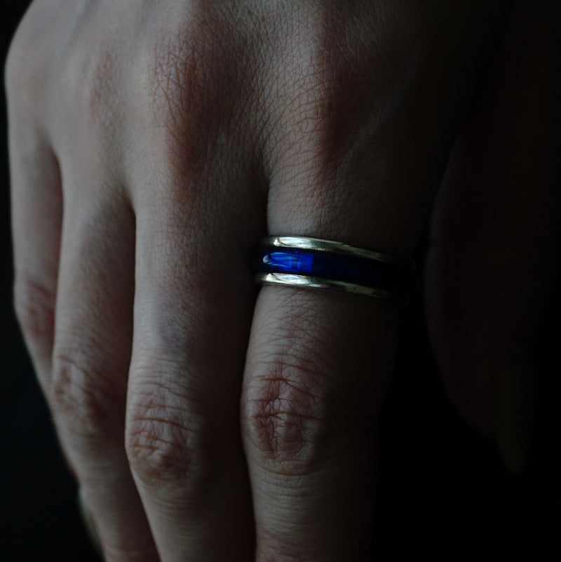 VINTAGE JEWELRY/  Blue enamel ring