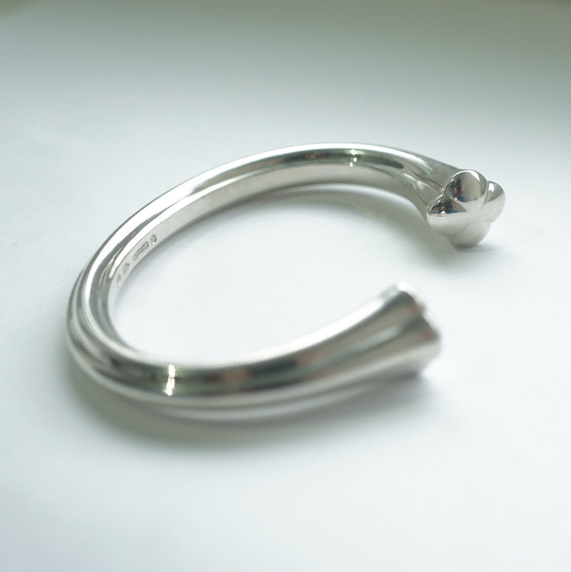 GIFTED / QUIET BANGLE (NARROW OR WIDE)
