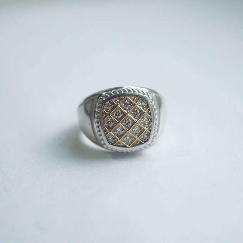 GIFTED/ LATTICED ARCHE PINKY RING YGSVD