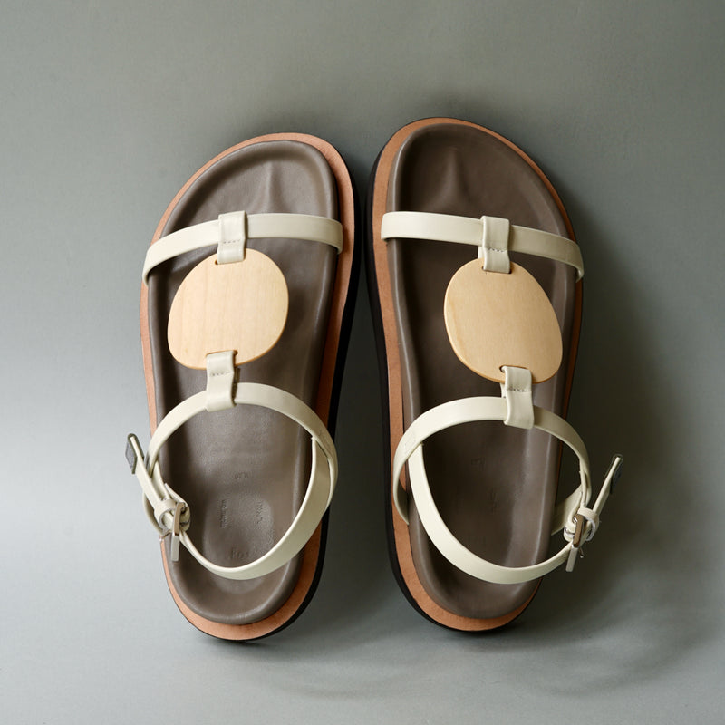 _Fot / plywood volume sandals