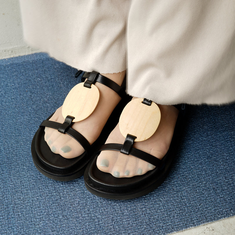 _Fot / plywood volume sandals