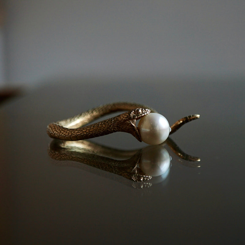 ELCAMI Snake Pearl Earrings Silver (EPS-117S)