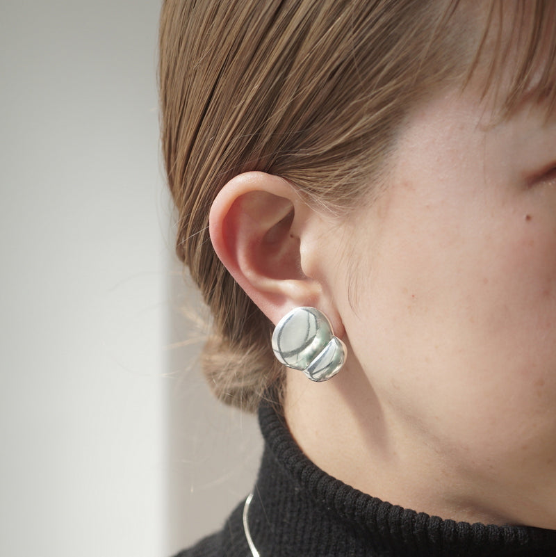 Chi / "Bubble and Dreams" Smooth Ball Earrings/Clip on earring  M