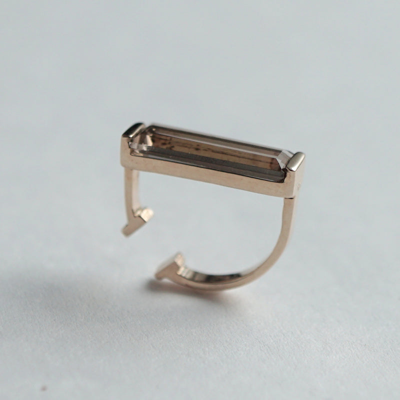 [Limited time only] Hatsuyume / earcuff K10YG 1stone Smoky Quartz (c-0y-st-smoq)