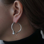 ELCAMI Snake Pearl Earrings Silver (EPS-117S)